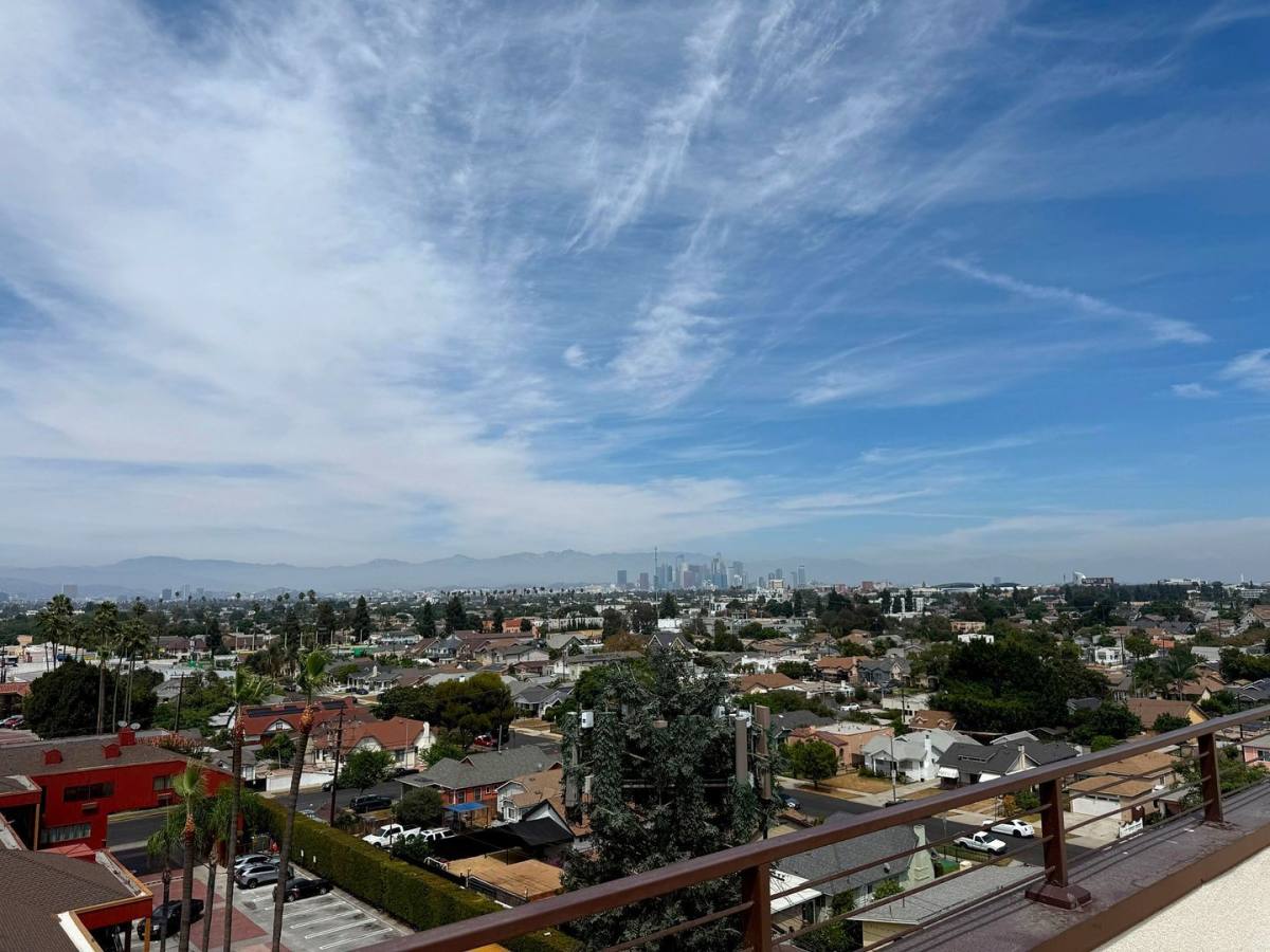 Apartment for rent at 4186 S Western Ave #218A, Los Angeles, CA 90062