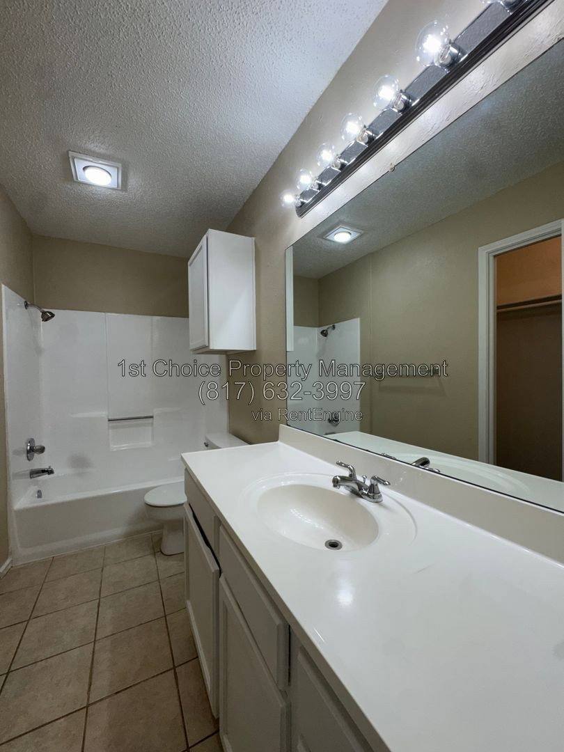Apartment for rent at 4117 Fossil Ridge Dr, Fort Worth, TX 76137