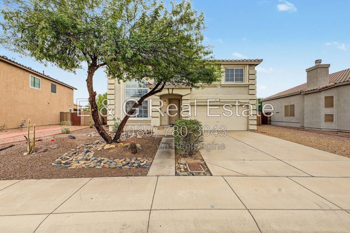 House for rent at 10925 W Kaler Dr, Glendale, AZ 85307