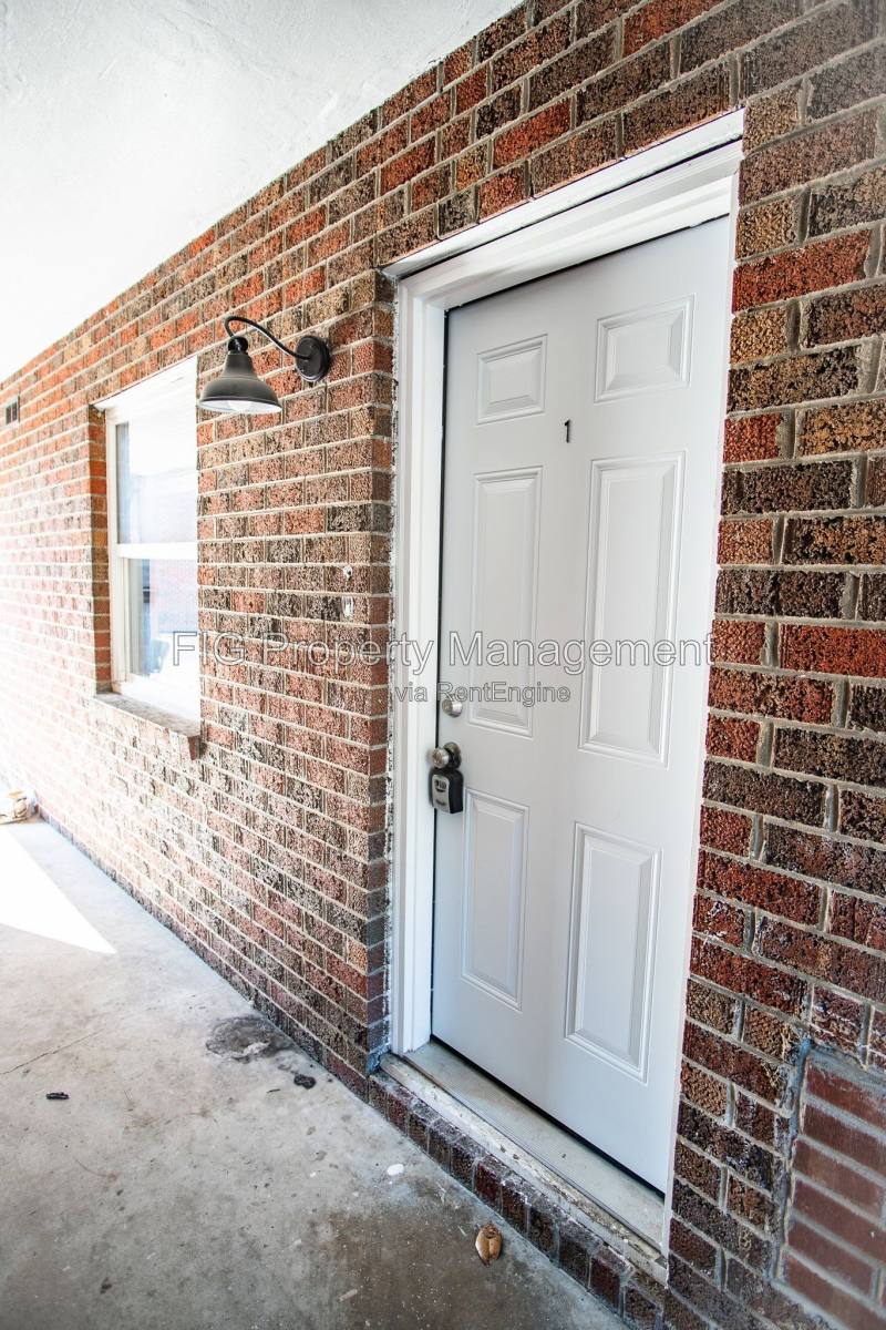 Apartment for rent at 315 N Castle St #LEVEL, Knoxville, TN 37914
