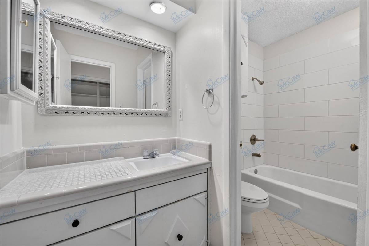 Apartment for rent at 4900 Inverness Ave, Fort Worth, TX 76132