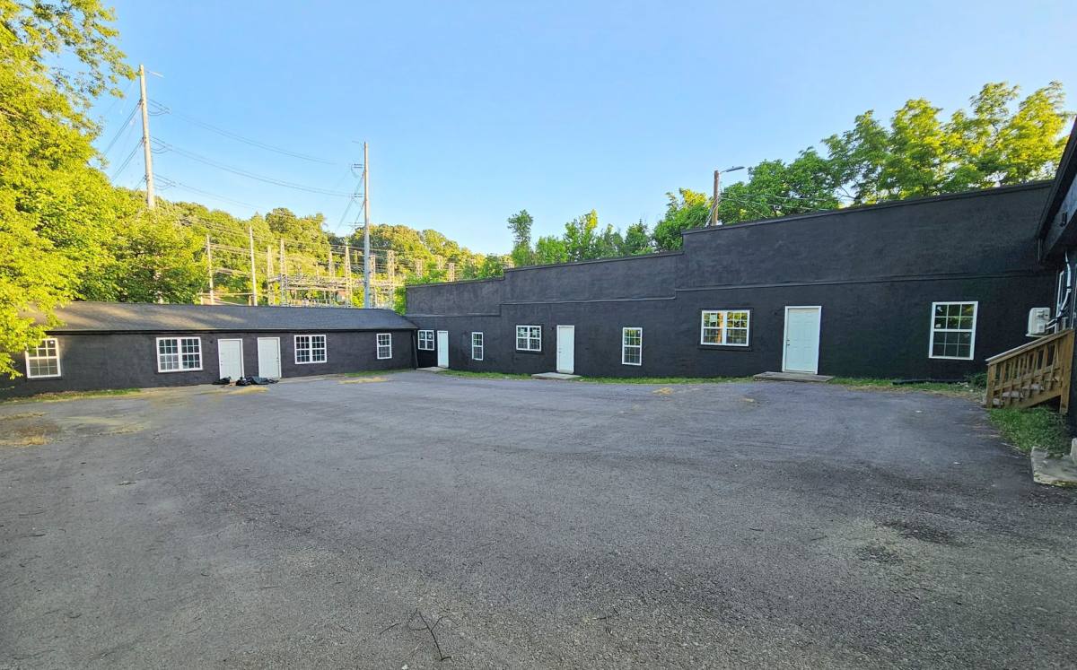 Apartment for rent at 4330 Mansion Ave #2, Knoxville, TN 37914