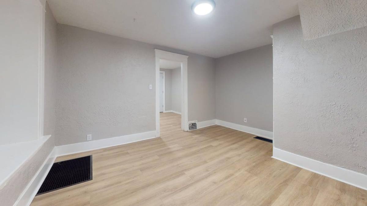 Apartment for rent at 1141 McKinley Ave, Akron, OH 44306