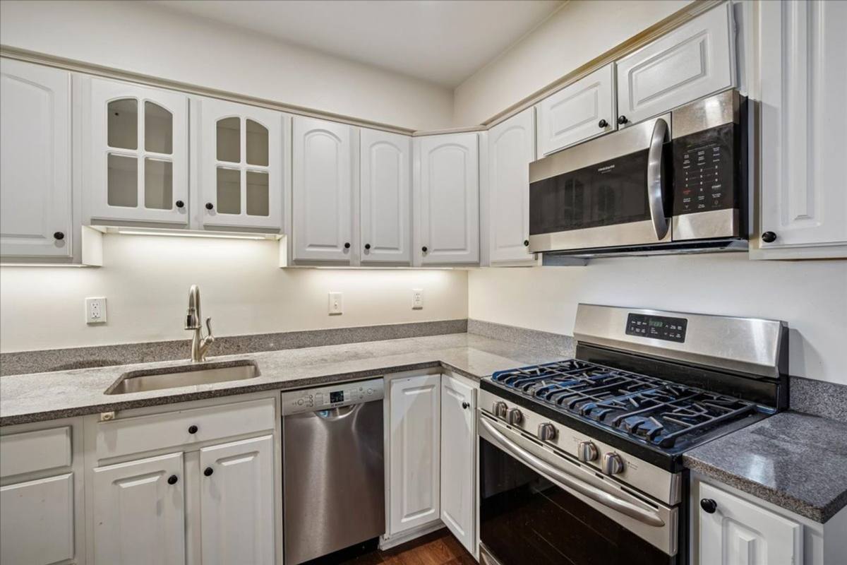 Condo for rent at 9907 Blundon Dr #5-103, Silver Spring, MD 20902