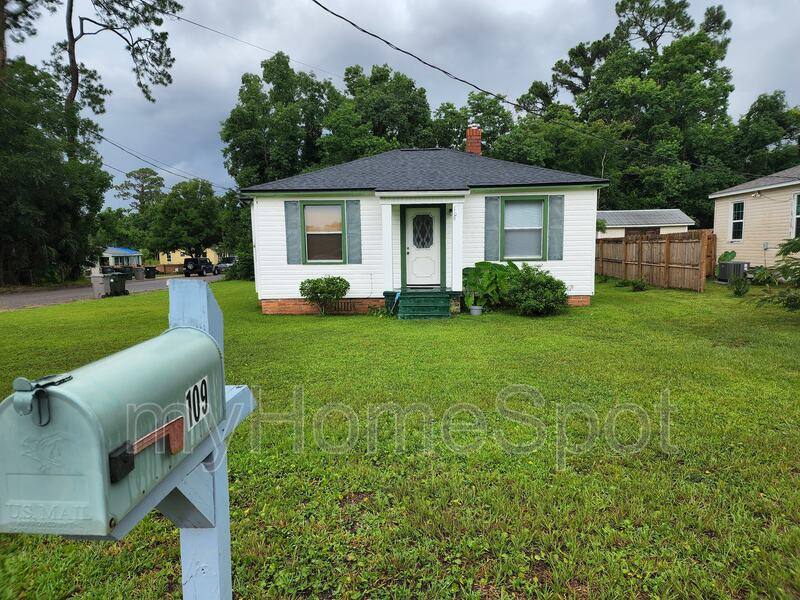 House for rent at 109 NW Gilliland Rd, Pensacola, FL 32507