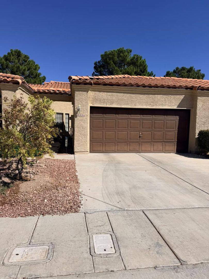 Townhouse for rent at 7904 Shelter Island Way, Las Vegas, NV 89145