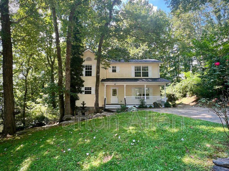 House for rent at 48 Mountain Site Lane, Asheville, NC 28803