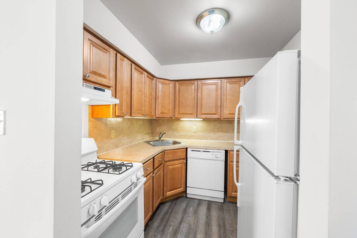 Townhouse for rent at 102-199 Silver Spur Dr, York, PA 17402