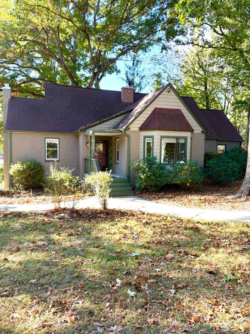 House for rent at 832 Sand Hill Rd, Asheville, NC 28806