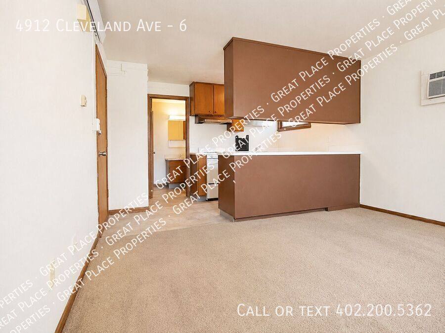 Apartment for rent at 4912 Cleveland Ave #6, Lincoln, NE 68504