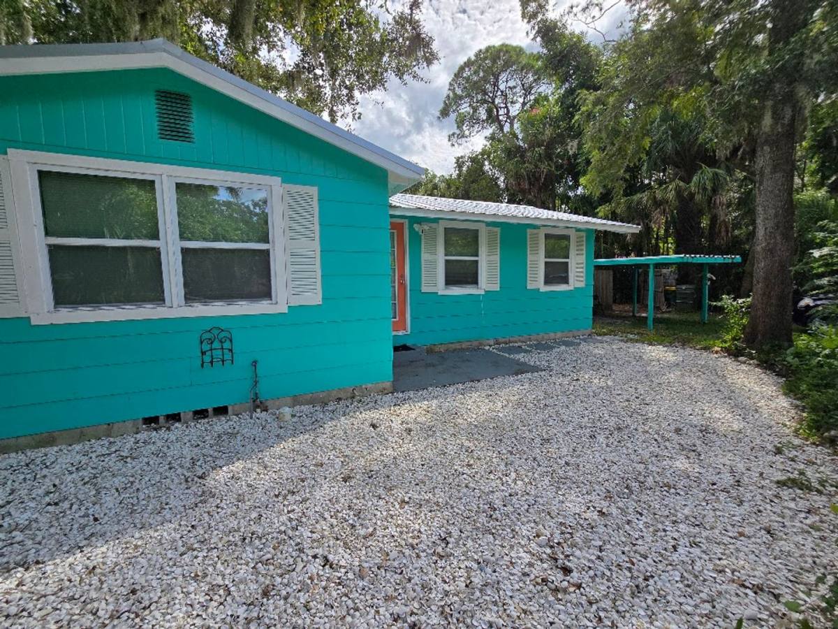 House for rent at 1250 46th St, Sarasota, FL 34234