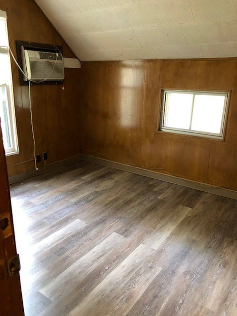 Apartment for rent at 1307 6th St SE, Minneapolis, MN 55414
