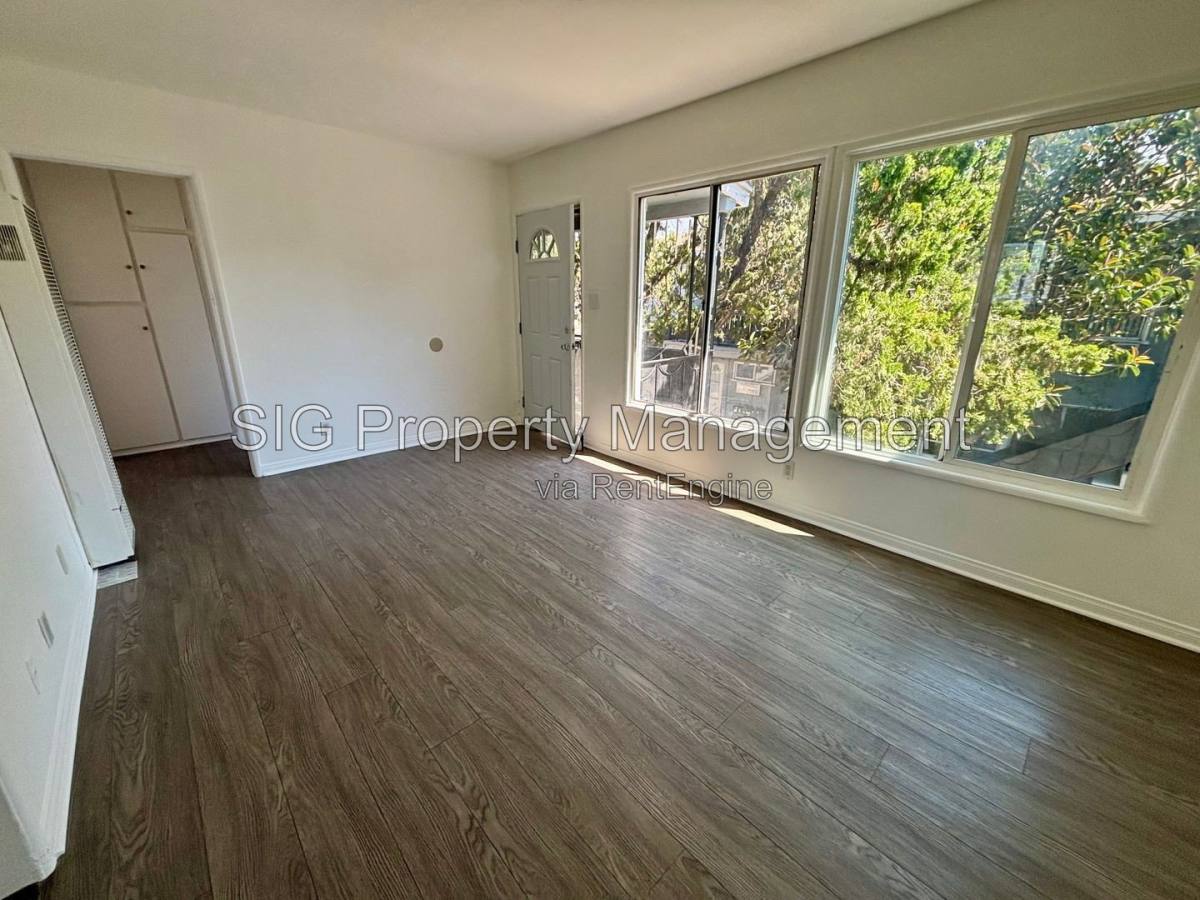 Apartment for rent at 13226 Maclay St #5, San Fernando, CA 91340