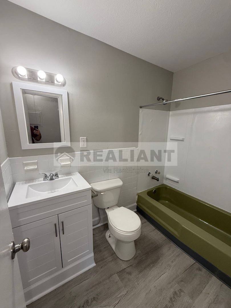 Apartment for rent at 32 Mary St #10, Berea, KY 40403