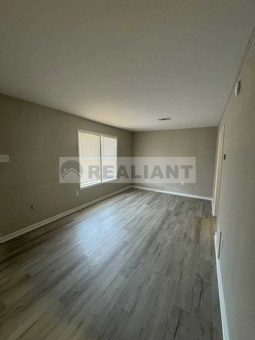Apartment for rent at 32 Mary St #10, Berea, KY 40403