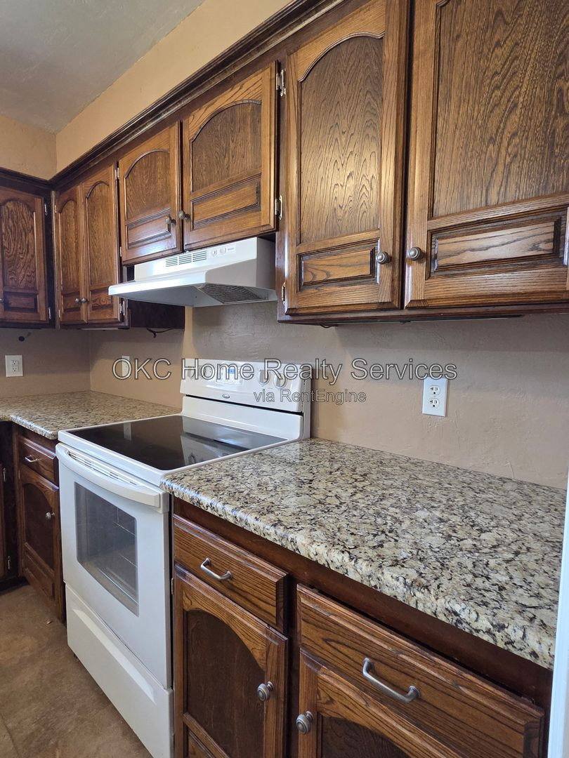 House for rent at 1012 Cooper Lane, Yukon, OK 73099