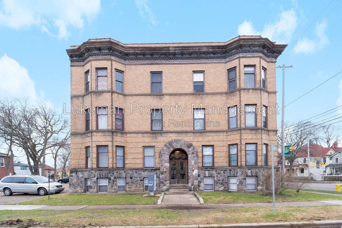 Apartment for rent at 447 W Walnut St #15, Kalamazoo, MI 49007
