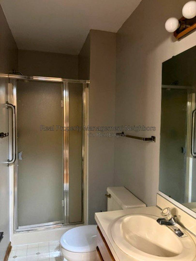 House for rent at 1662 Klaver St SW, Wyoming, MI 49519