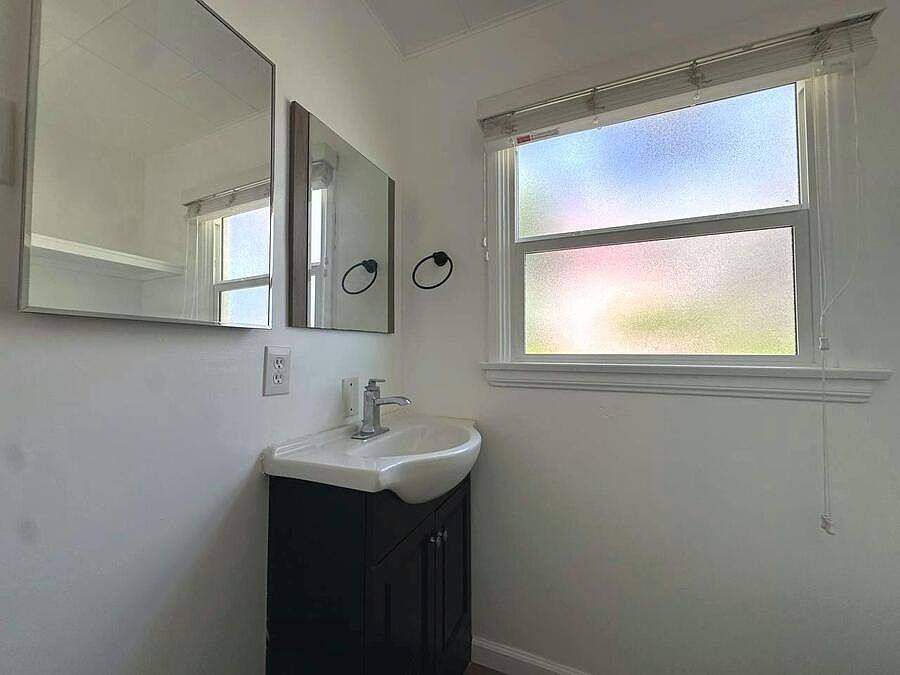 Apartment for rent at 1556 S Beverly Glen Blvd #1562, Los Angeles, CA 90024
