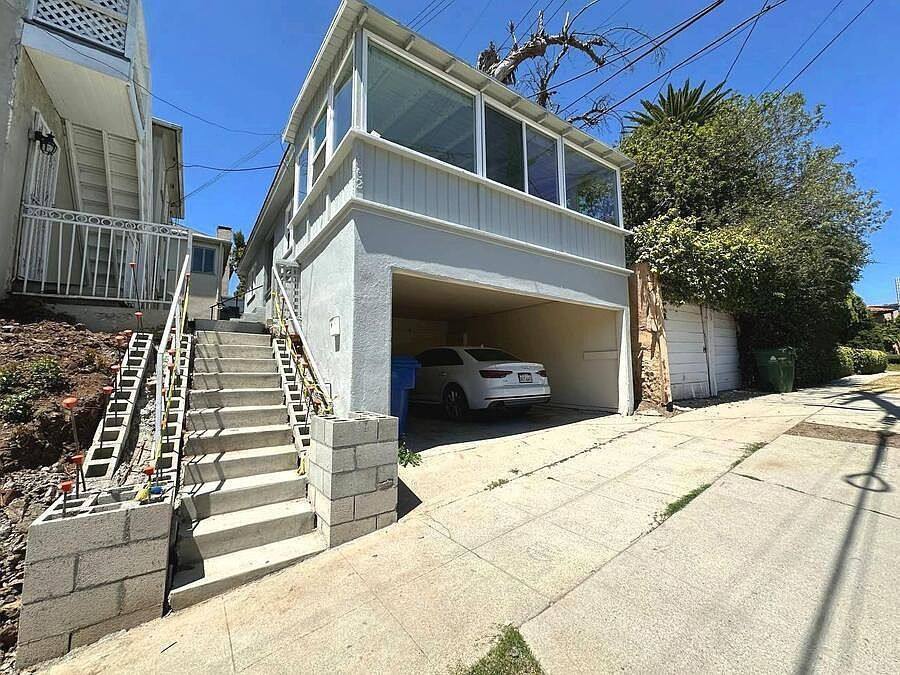 Apartment for rent at 1556 S Beverly Glen Blvd #1562, Los Angeles, CA 90024
