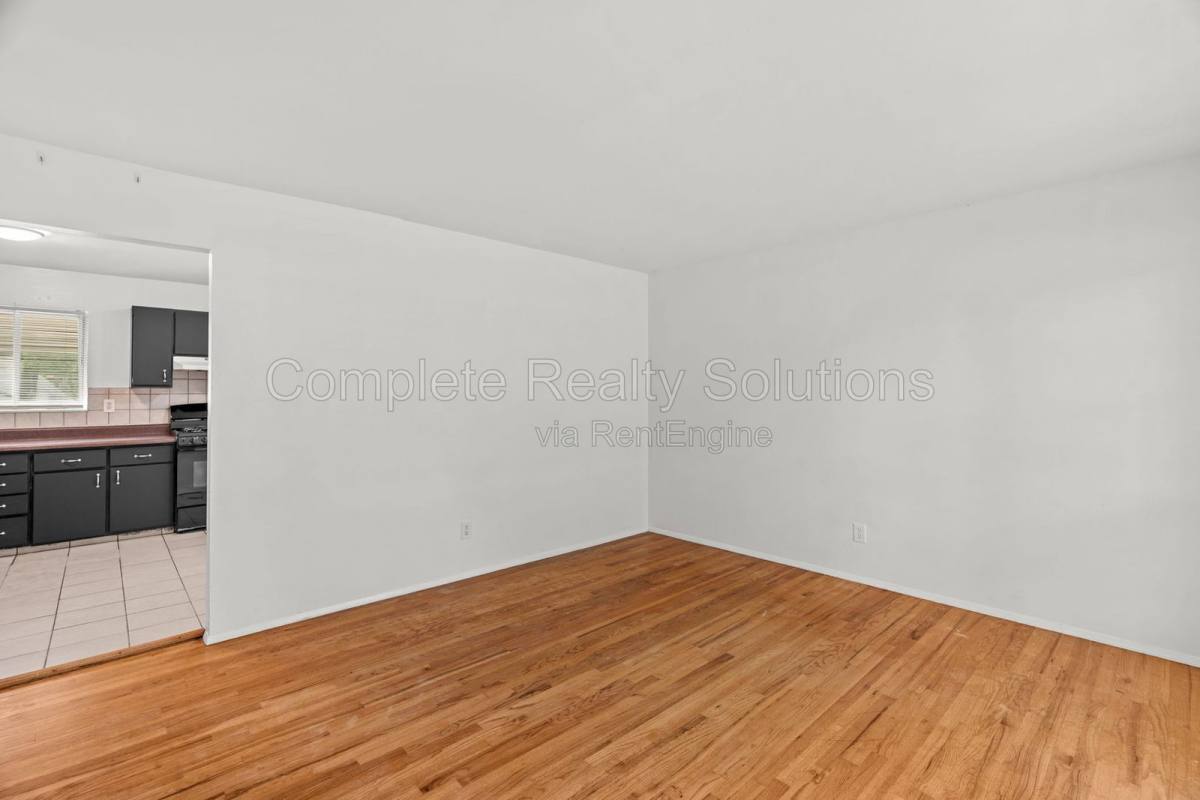 House for rent at 1404 Farmview Ave, St. Louis, MO 63138