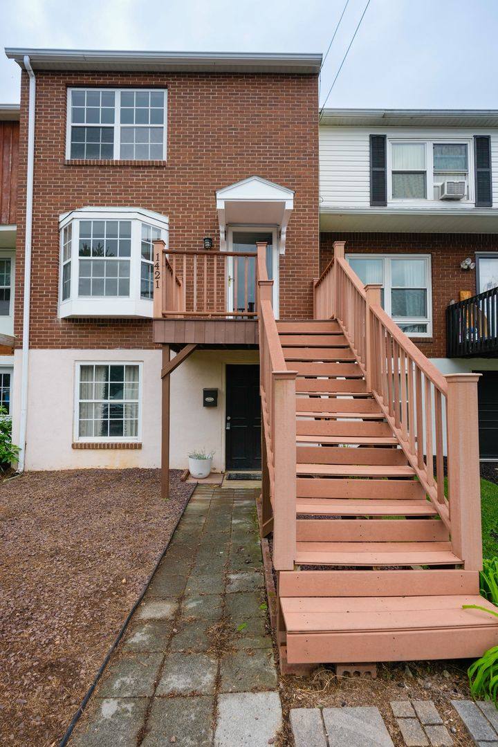 House for rent at 1421 E Caracas Ave, Hershey, PA 17033