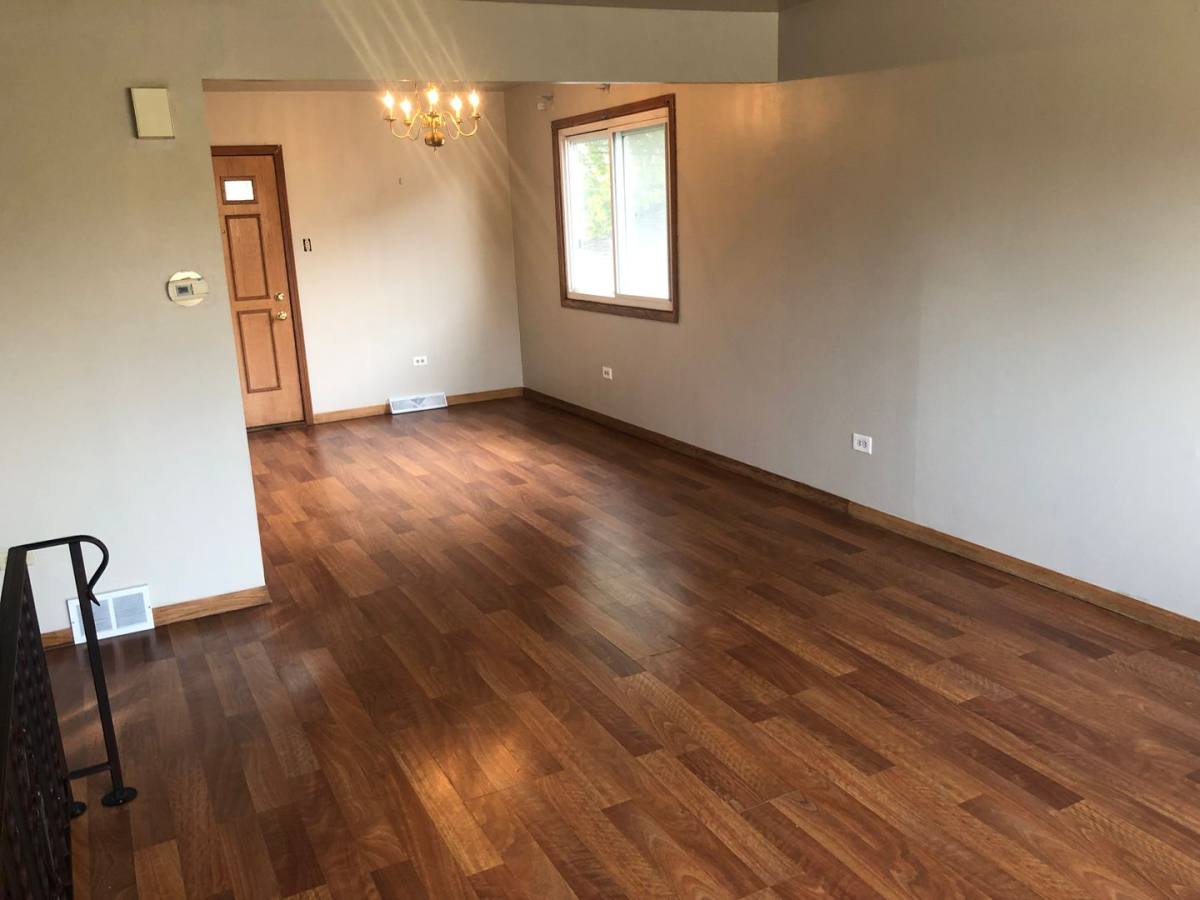 Townhouse for rent at 5041 Forster Ave, Schiller Park, IL 60176