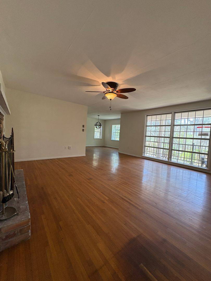 House for rent at 2227 Country Club Dr, Deland, FL 32724