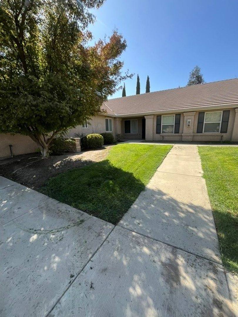 Apartment for rent at 1909 E Academy, Tulare, CA 93274