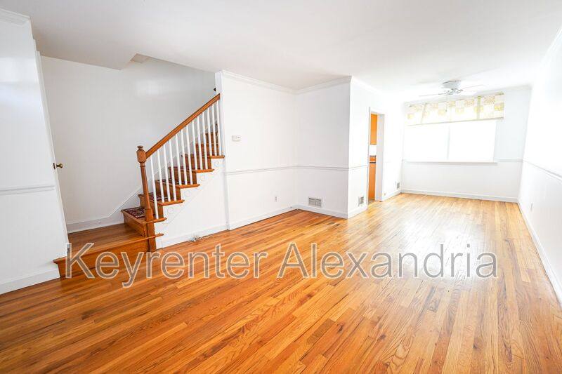 Townhouse for rent at 511 E Windsor Ave #B, Alexandria, VA 22301