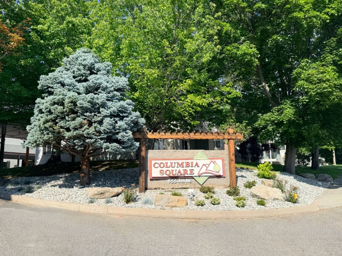 Apartment for rent at 655 NE 4th, East Wenatchee, WA 98802