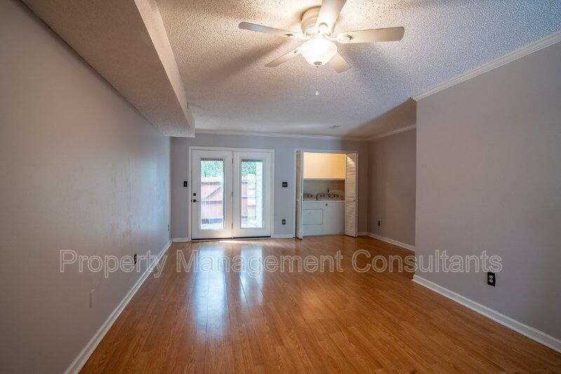 Townhouse for rent at 8151 Oldfield Rd SW #3, Huntsville, AL 35802