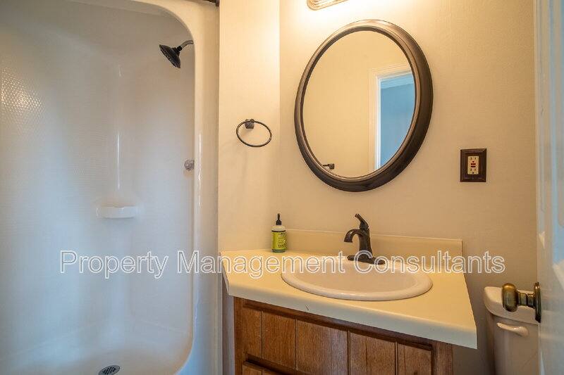 Townhouse for rent at 8151 Oldfield Rd SW #3, Huntsville, AL 35802