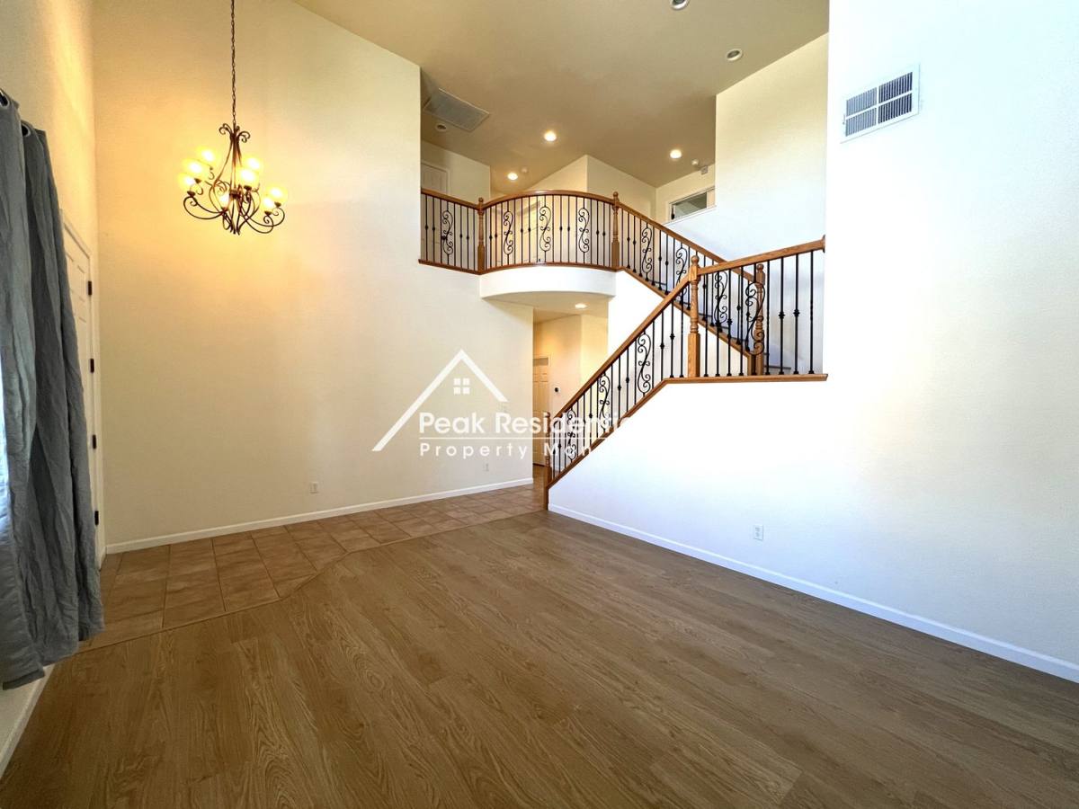 House for rent at 8220 Sheldon Place Dr, Elk Grove, CA 95624