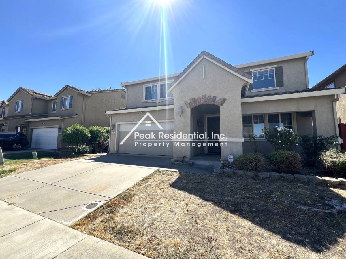 House for rent at 8220 Sheldon Place Dr, Elk Grove, CA 95624