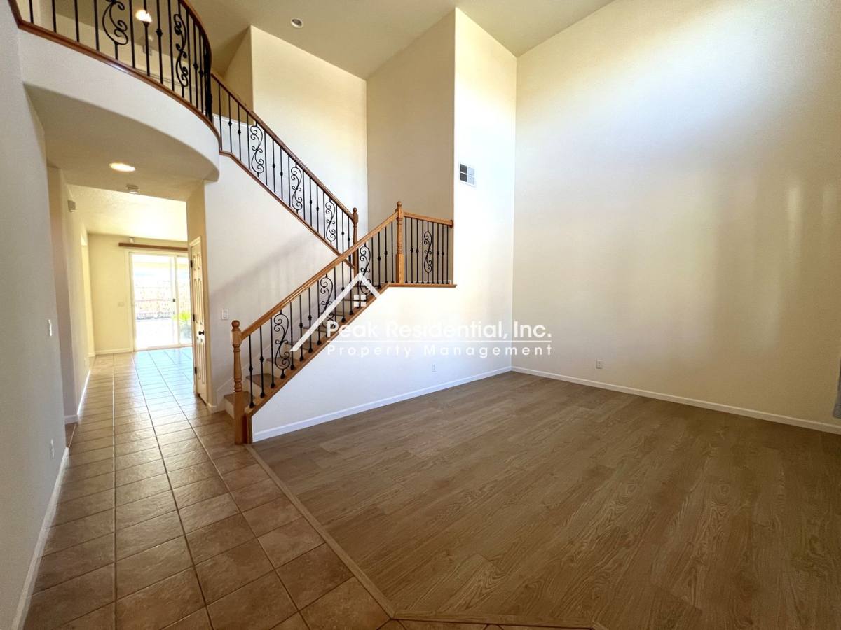 House for rent at 8220 Sheldon Place Dr, Elk Grove, CA 95624