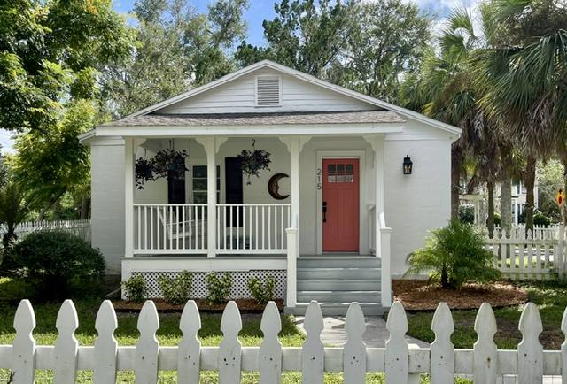 House for rent at 215 E Voorhis Ave #C, Deland, FL 32724