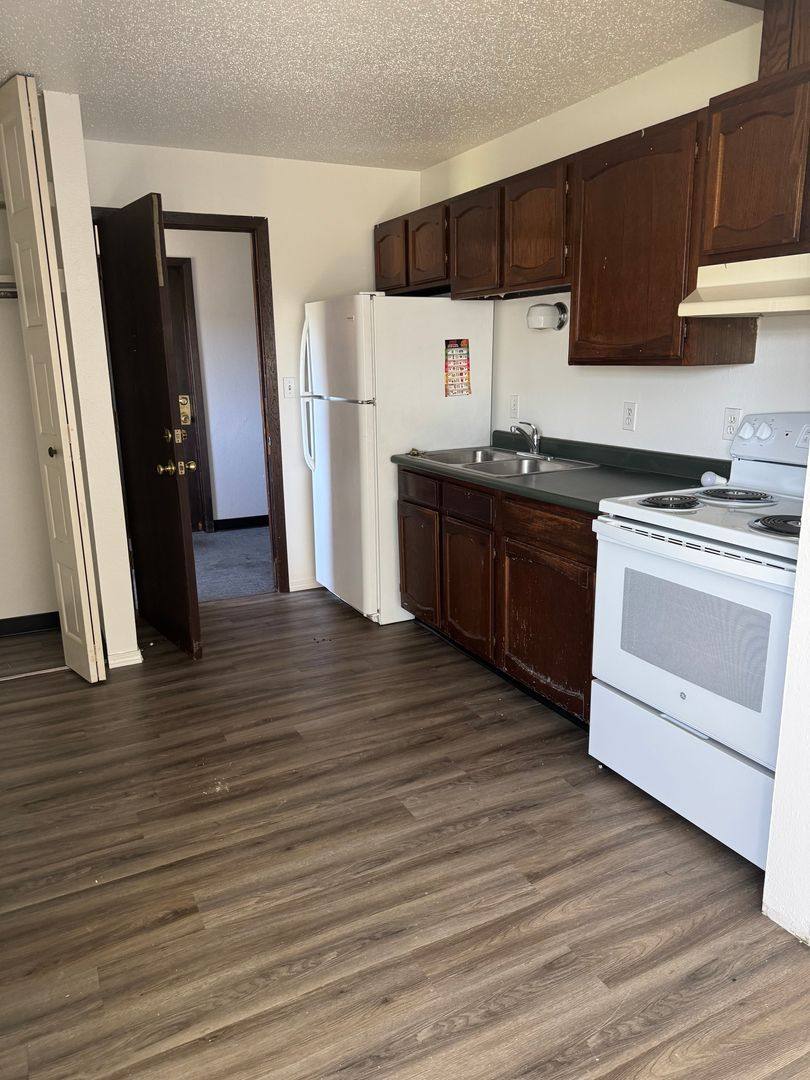 Apartment for rent at 220 E Gateway Dr NW, East Grand Forks, MN 56721