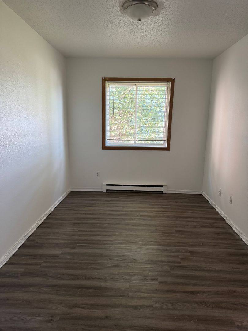 Apartment for rent at 220 E Gateway Dr NW, East Grand Forks, MN 56721