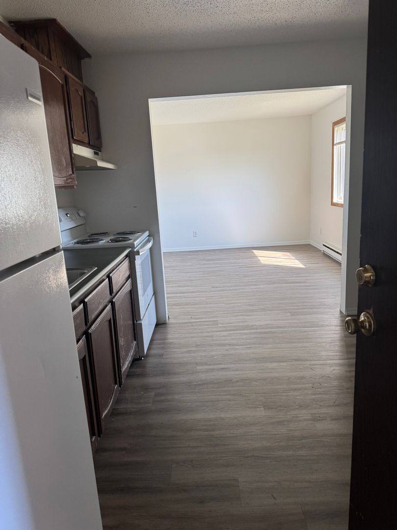 Apartment for rent at 220 E Gateway Dr NW, East Grand Forks, MN 56721