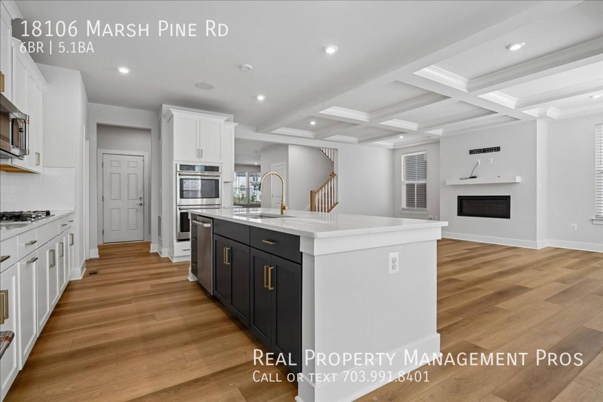 House for rent at 18106 Marsh Pine Rd, Dumfries, VA 22026