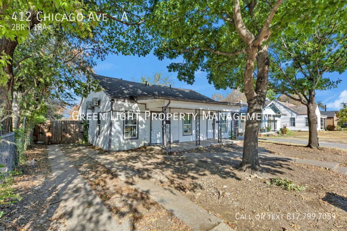 Apartment for rent at 412 Chicago Ave #A, Fort Worth, TX 76103