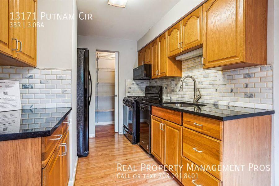 Townhouse for rent at 13171 Putnam Circle, Woodbridge, VA 22191