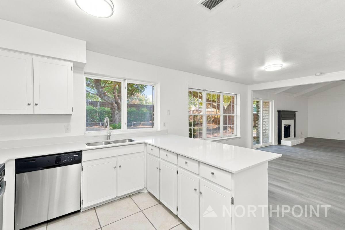 House for rent at 8248 Bobwhite Dr, Frisco, TX 75034