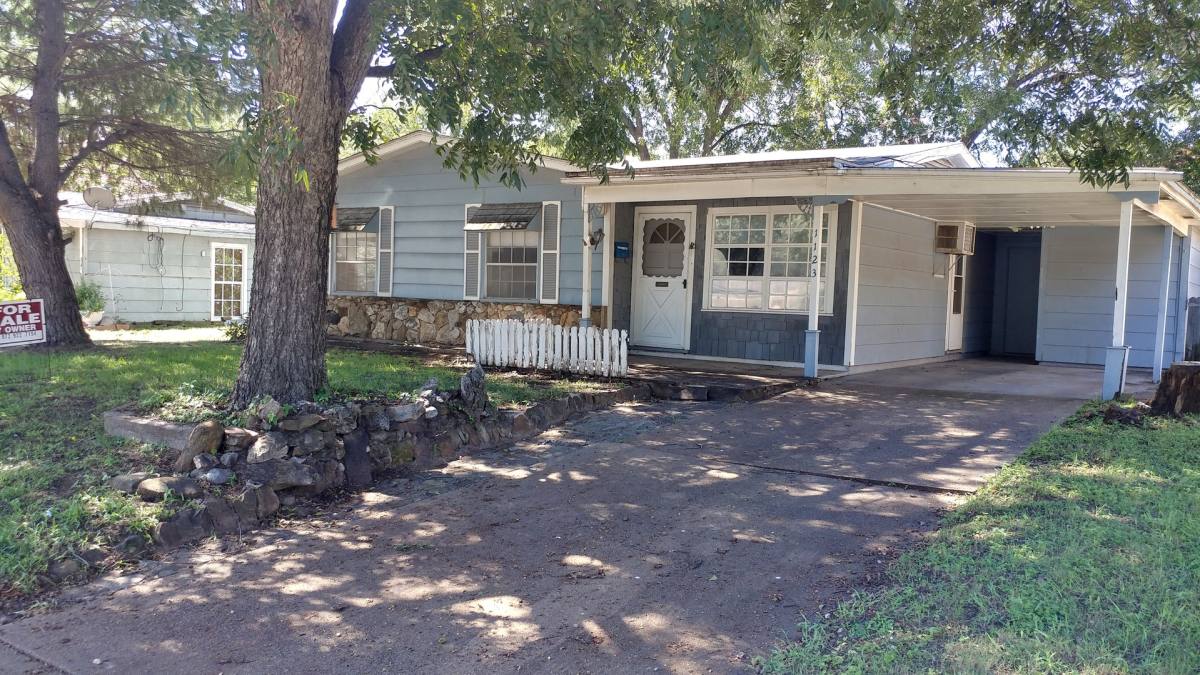 House for rent at 1123 Mitchell Rd, Irving, TX 75060