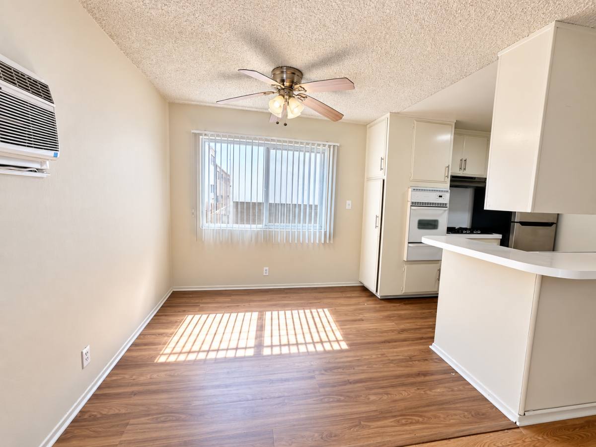 Apartment for rent at 606 E Palm Ave, Burbank, CA 91501