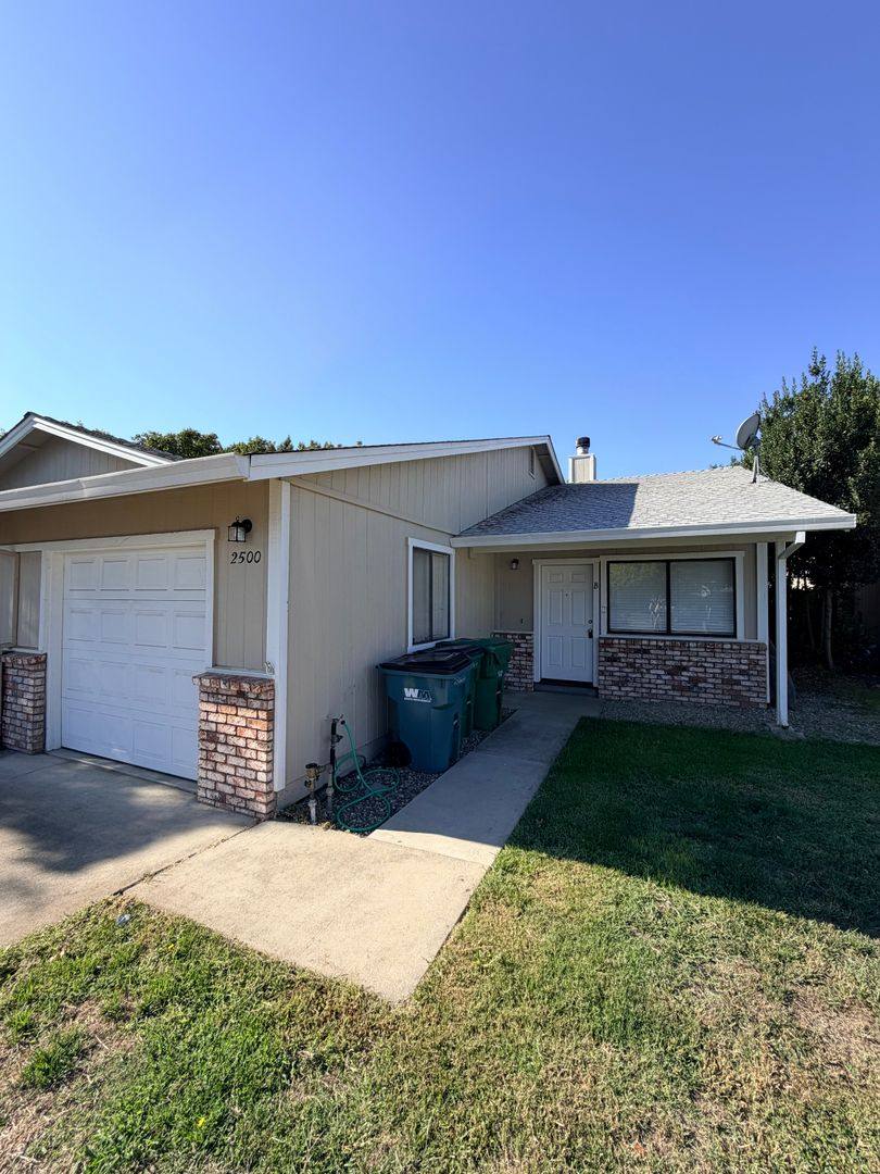 Apartment for rent at 2500 Jason Court, Anderson, CA 96007