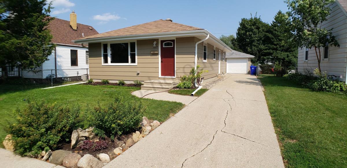 House for rent at 3005 26th Ave, Kenosha, WI 53140