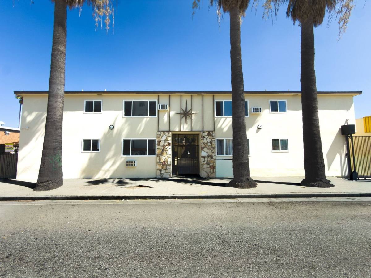 Apartment for rent at 8118 Western Ave, Los Angeles, CA 90047