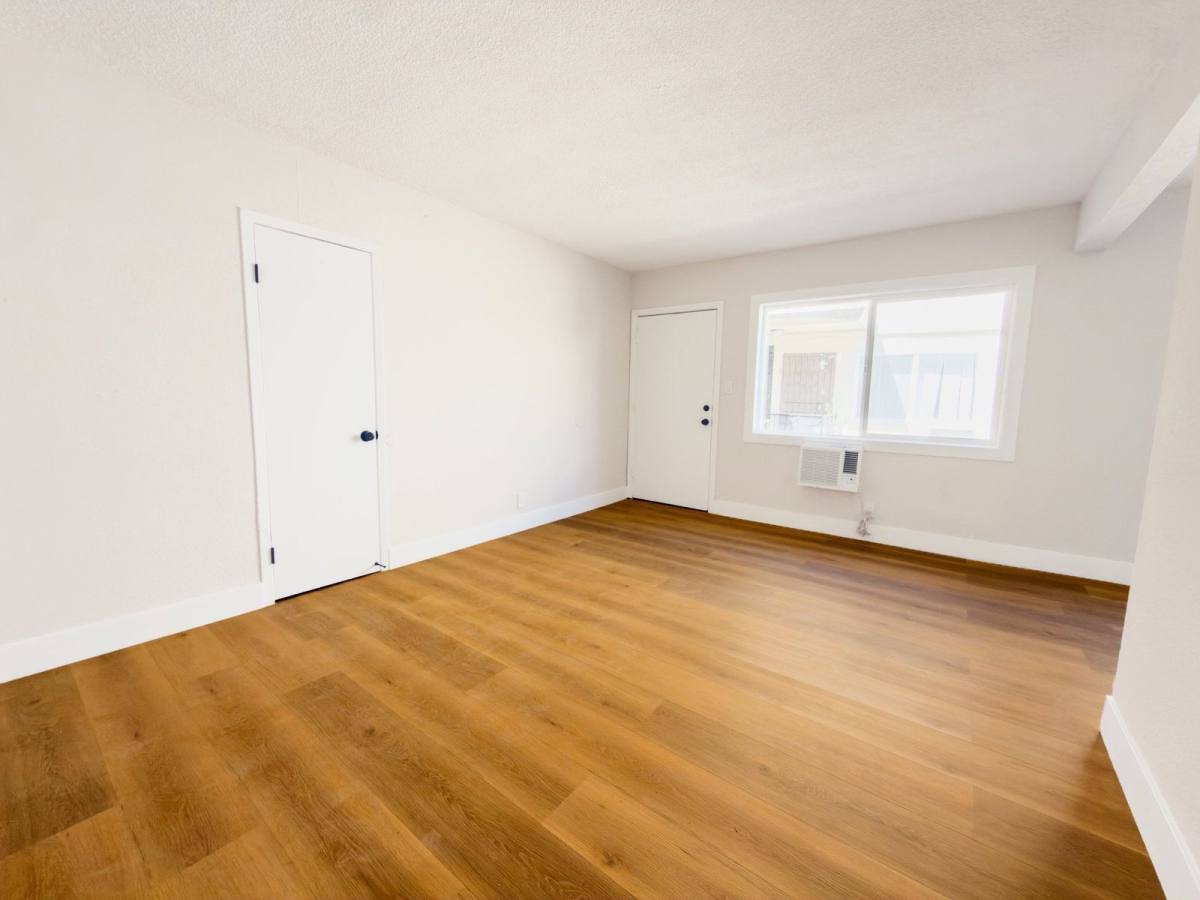 Apartment for rent at 8118 Western Ave, Los Angeles, CA 90047
